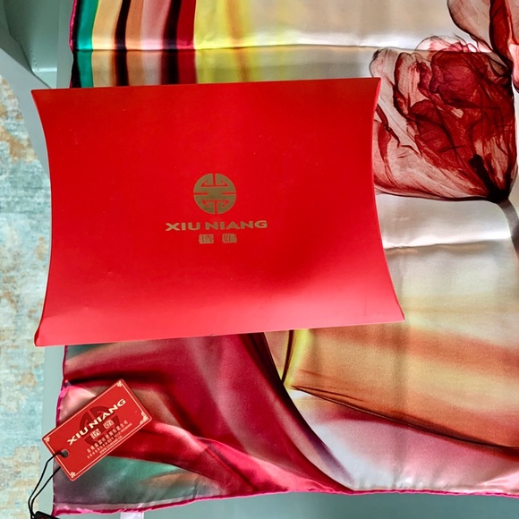 Xiu Niang Designer Silk Scarf 25@ square, NWT - Picture 5 of 6